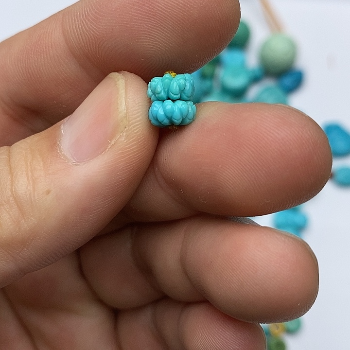 绿松石未镶嵌珠宝奇石