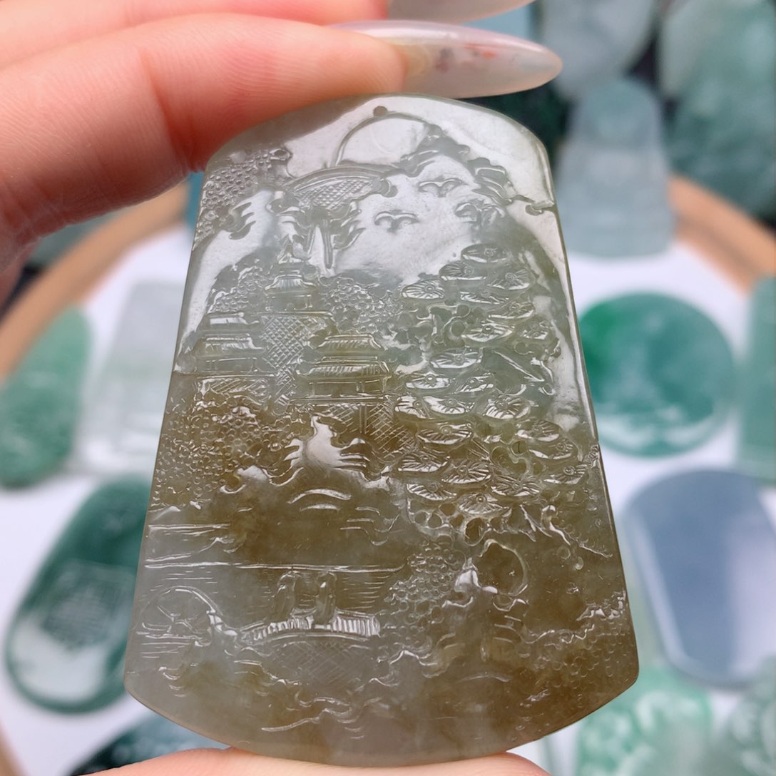 【闪购商品】翡翠颈饰未镶嵌山水