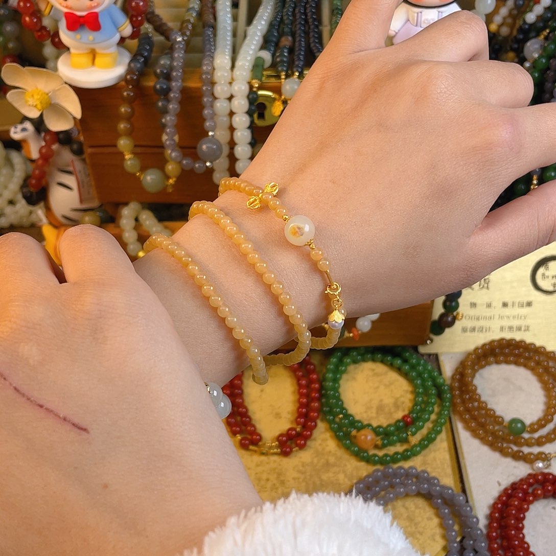 和田玉多圈手串未镶嵌