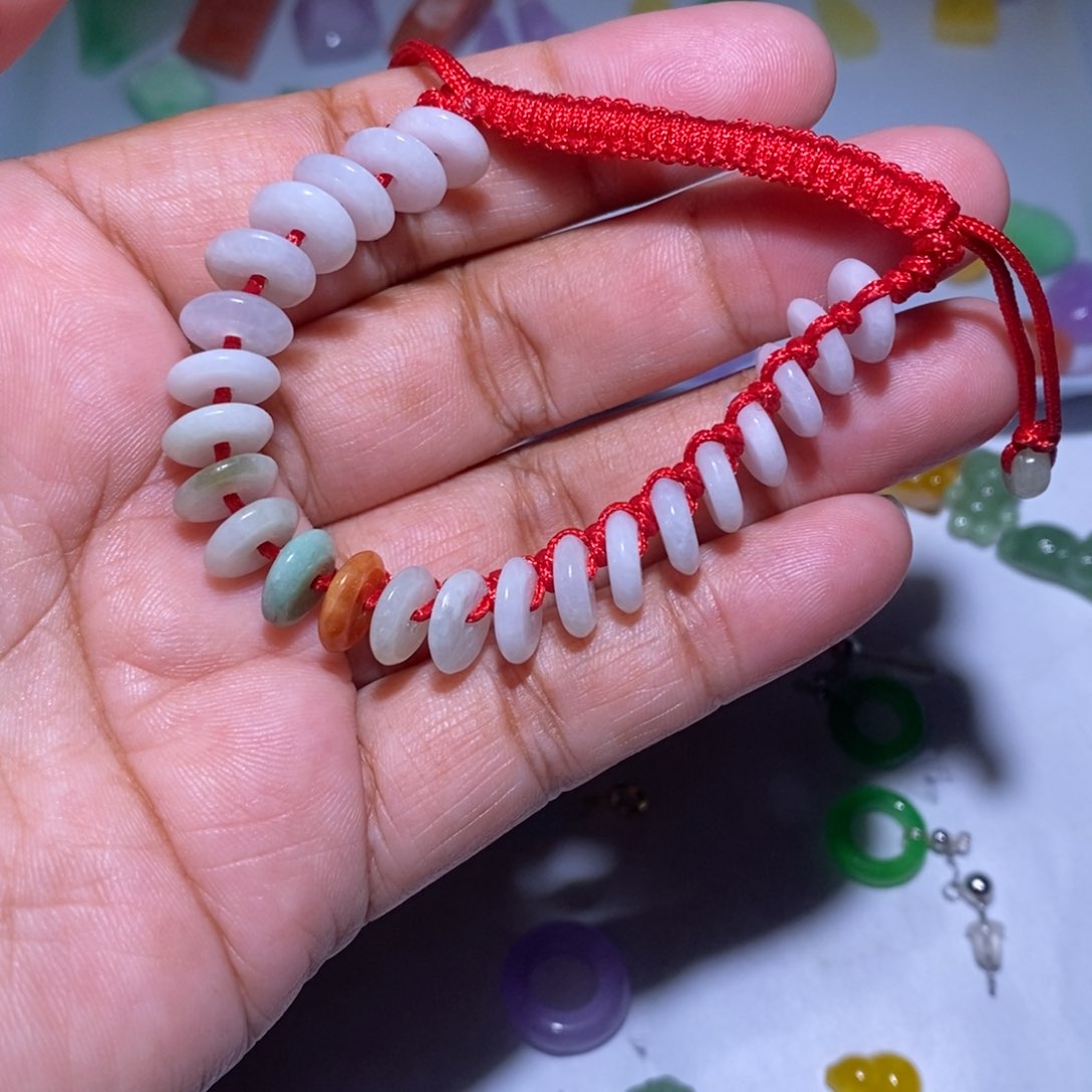 颈饰未镶嵌翡翠漠***?