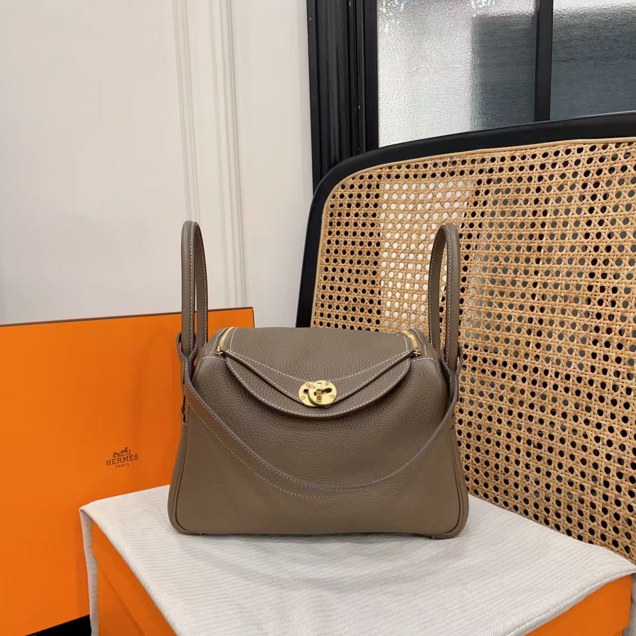 95新 Hermes/爱马仕 lindy26大象灰金扣tc/88252477