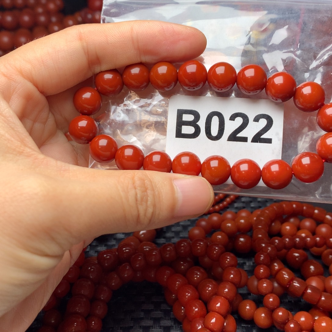 。***南红玛瑙未镶嵌手链