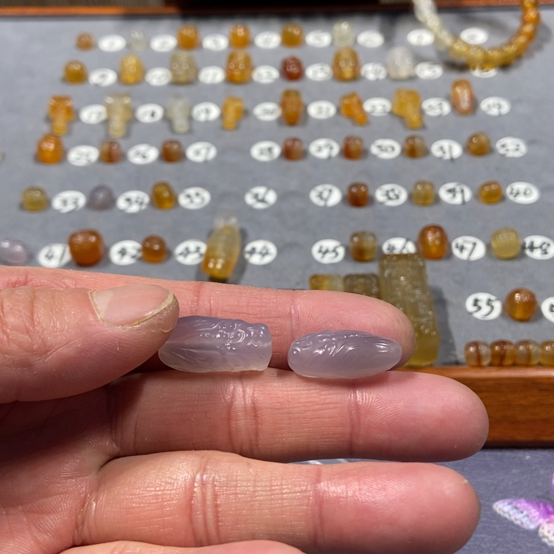 金***起玛瑙/玉髓合金颈饰蝉