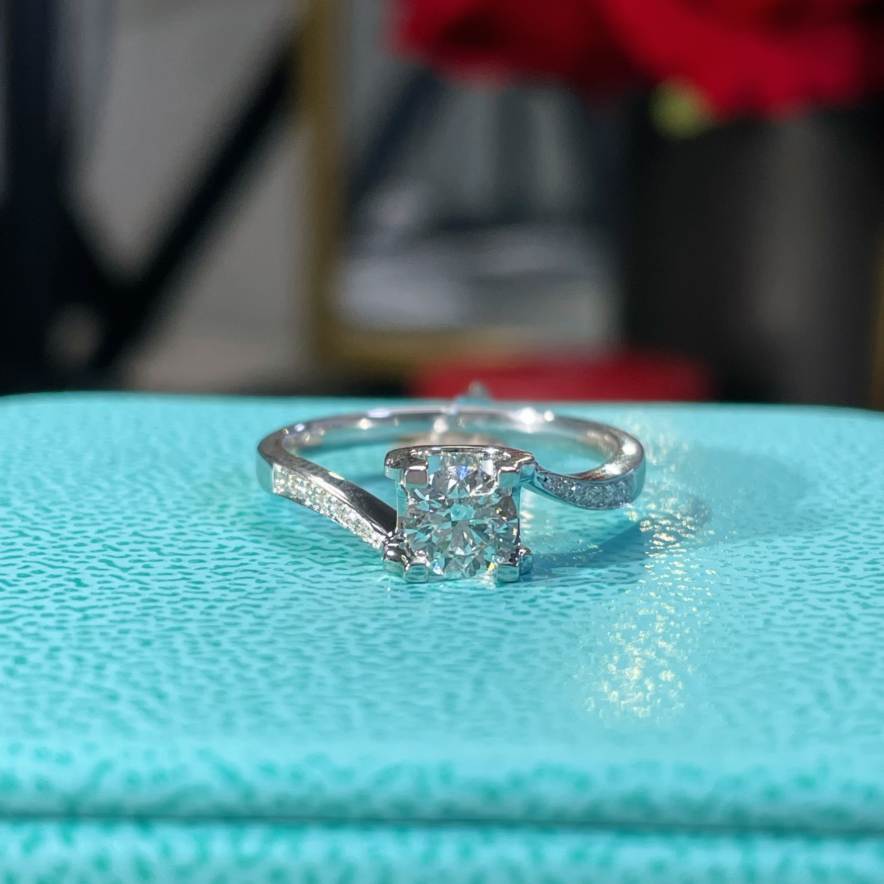 18K金主钻50.8分经典纽臂牛头时尚钻石戒指净度VS颜色H 14#