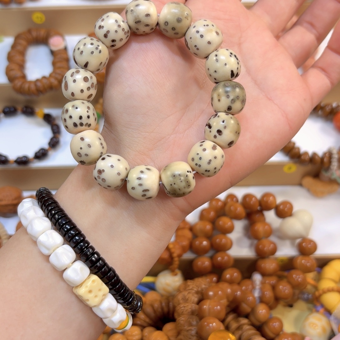 吊坠星月菩提千眼菩提