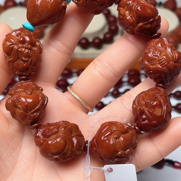 橄榄核手串人*阳包浆玉化