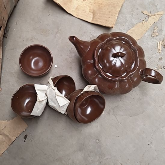 茶盏陶瓷盘子碗啥都有