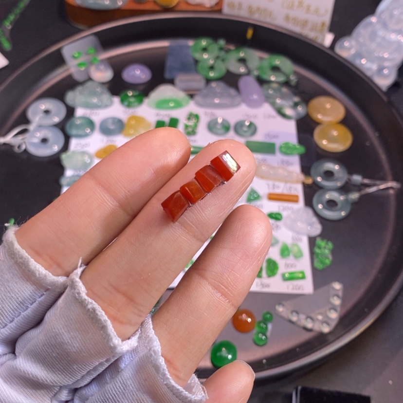 【闪购商品】翡翠挂件未镶嵌切割