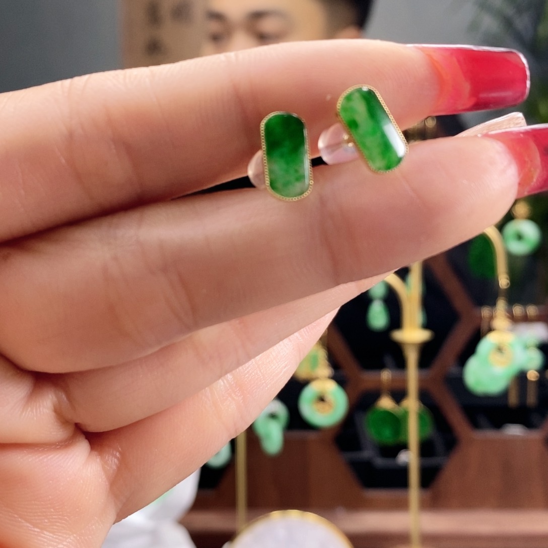 翡翠耳饰18K金镶嵌翡翠