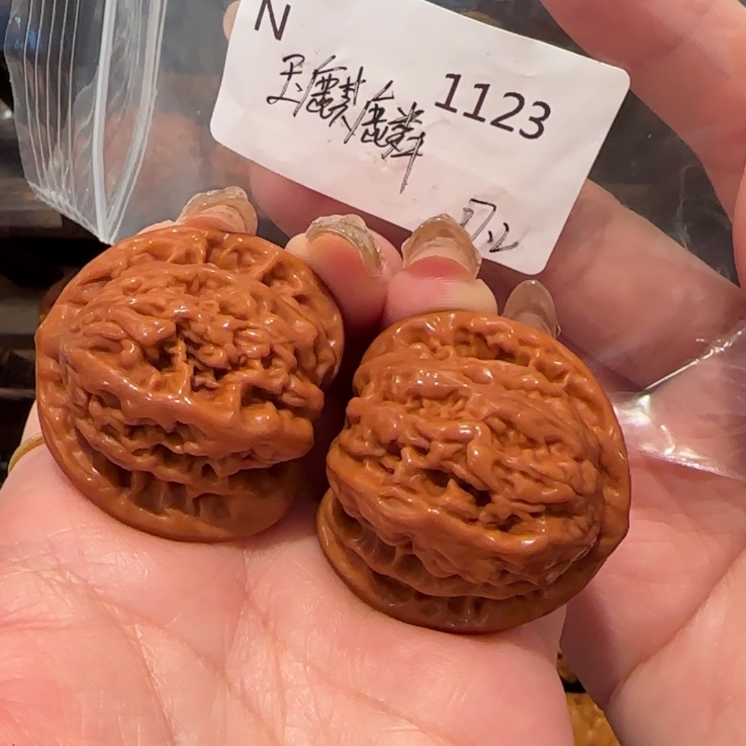 桃核吊坠阿*力玉麒麟37精品