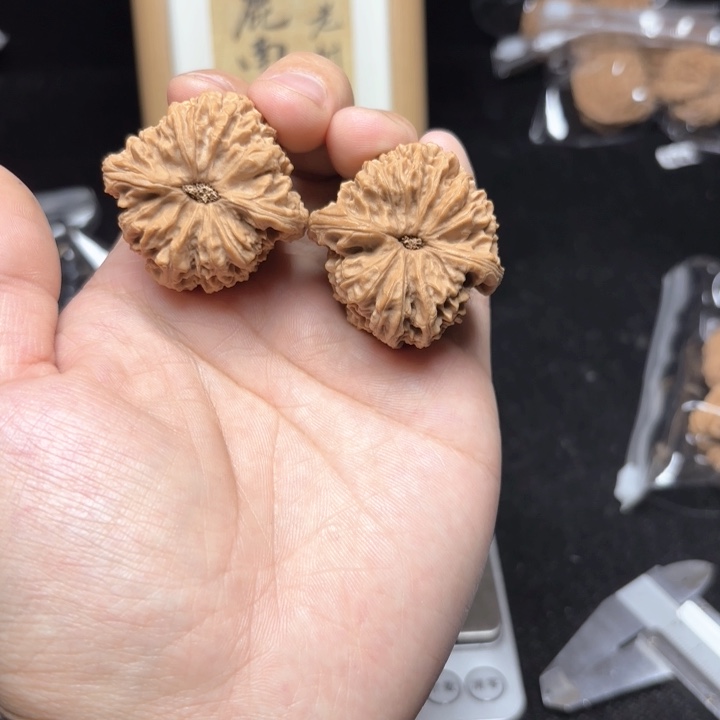 文玩核桃吊坠晚*南将