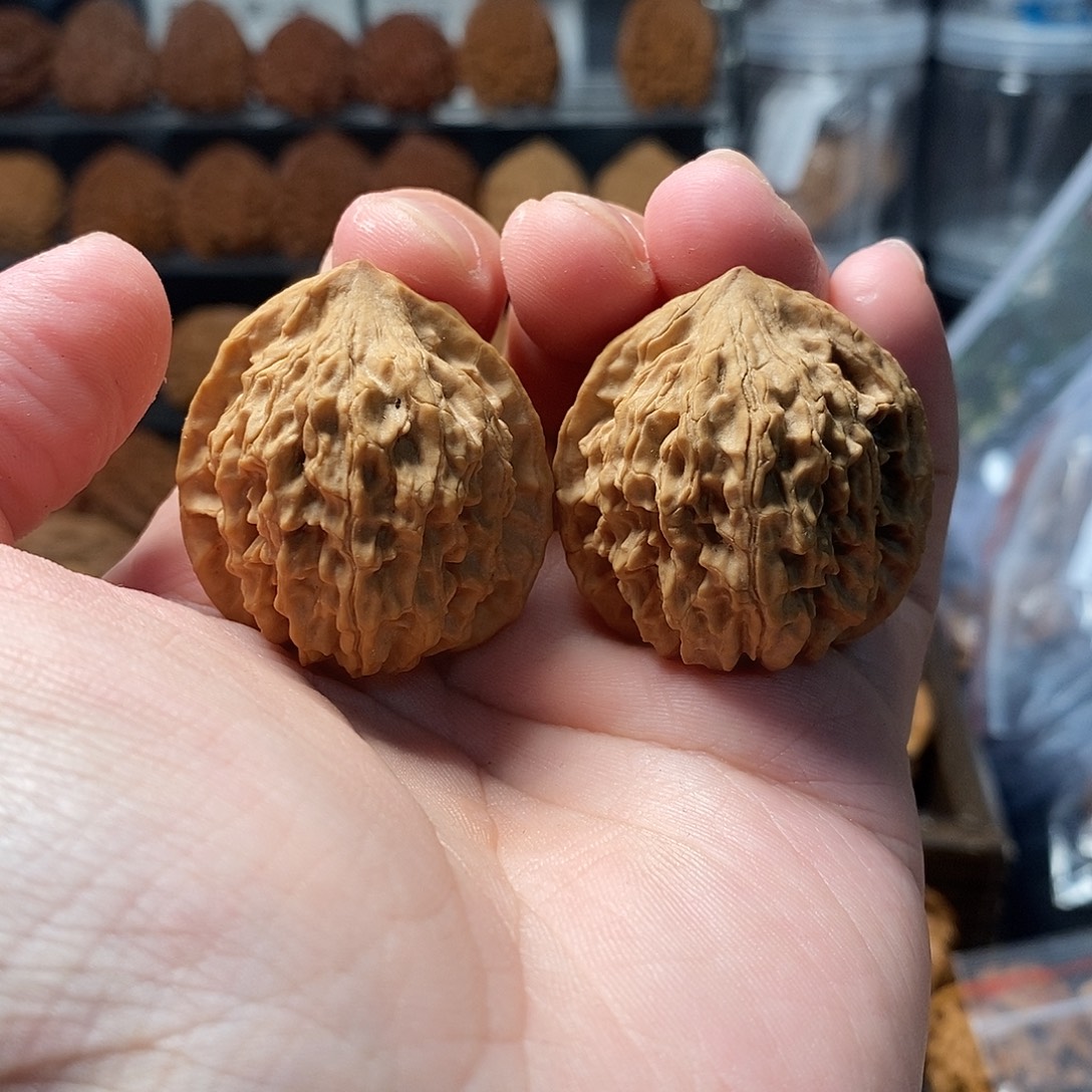 1文玩核桃熔岩公子帽34-501