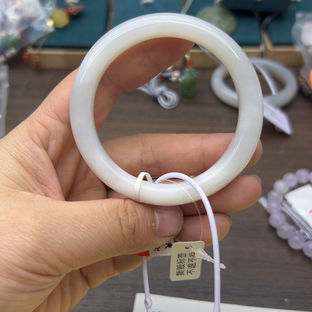 和田玉未镶嵌手镯56.5圈围1328