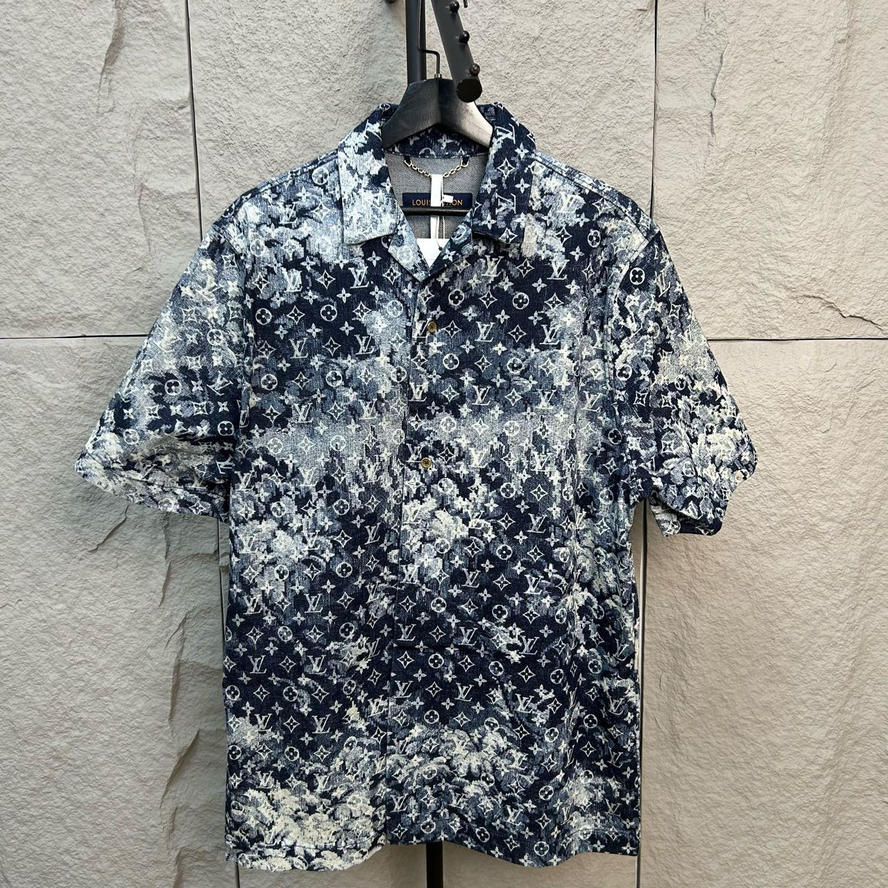 99新 LouisVuitton/路易威登 挂毯图案夏威夷衬衫 M码 ys001314