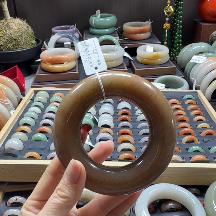 石英质玉未镶嵌手镯