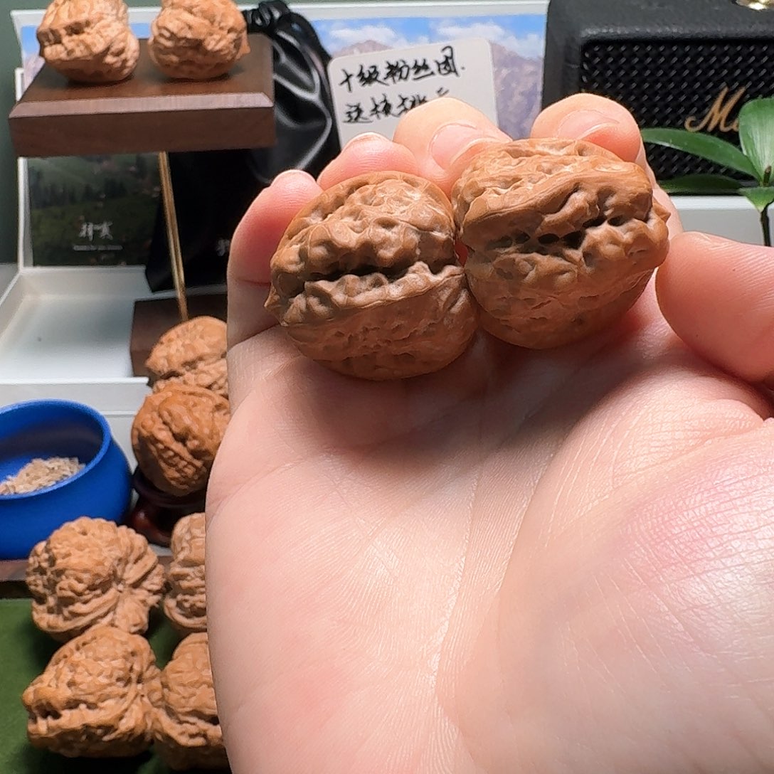 汤***圆吊坠文玩核桃32四开背延庆S级