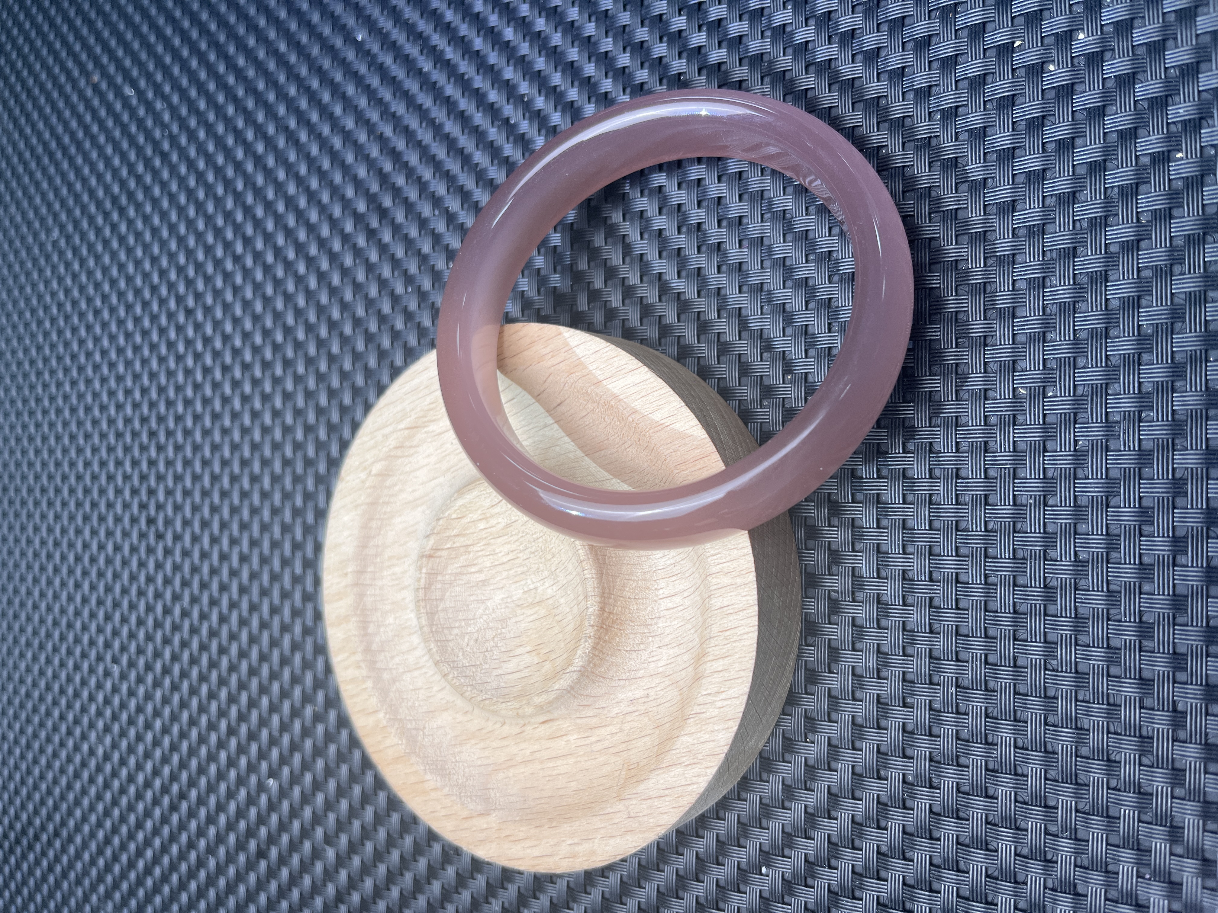 G34藕紫宽版手镯时尚百搭女款