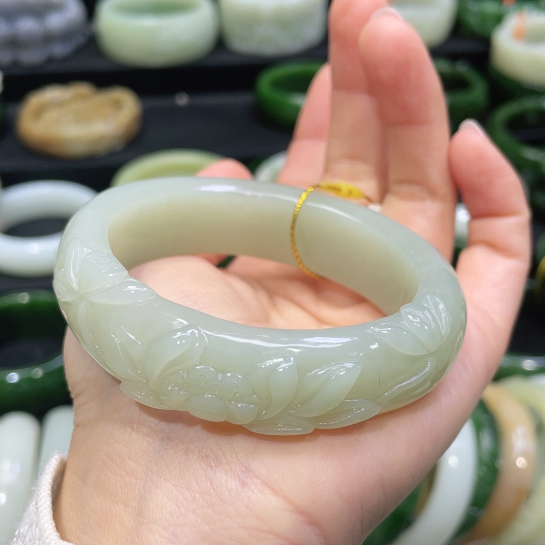 未镶嵌手镯和田玉87