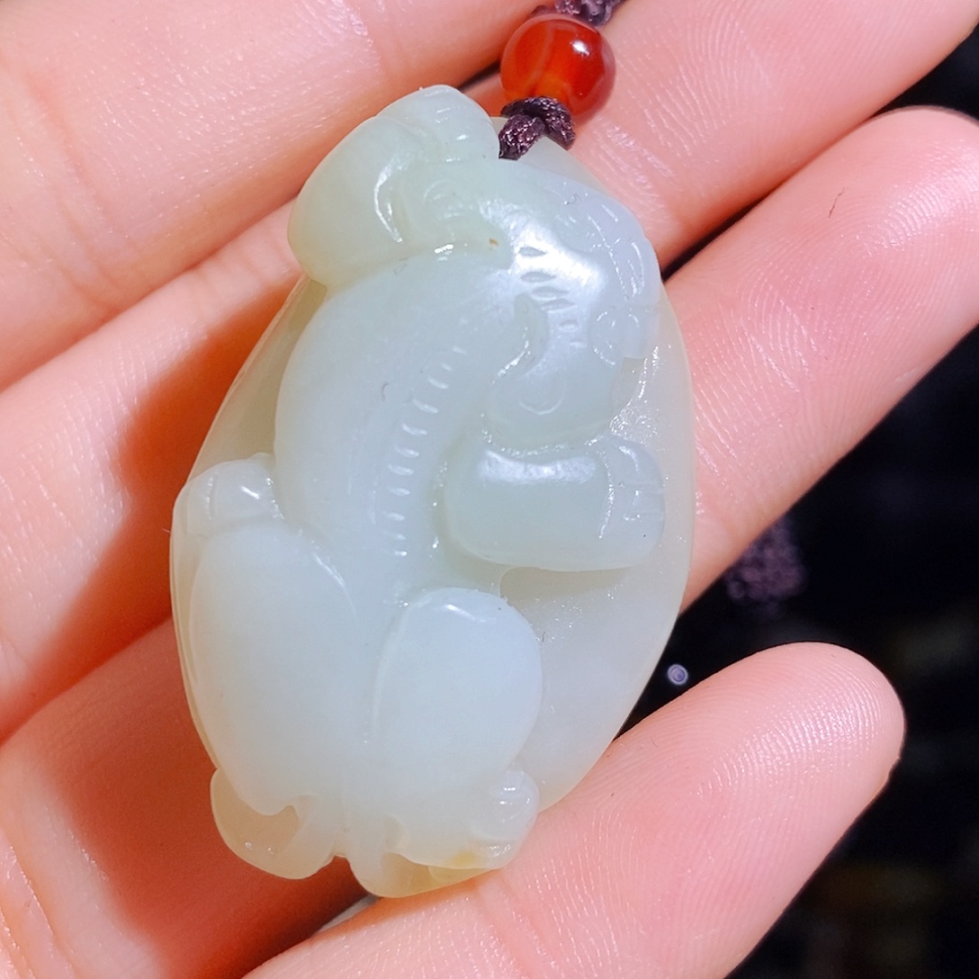 和田玉颈饰未镶嵌