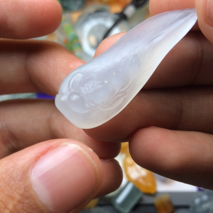 定制翡翠未镶嵌挂件