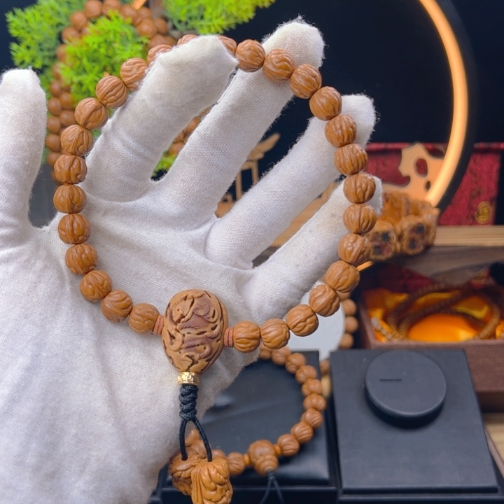 桃核吊坠狼*天野生桃核手持