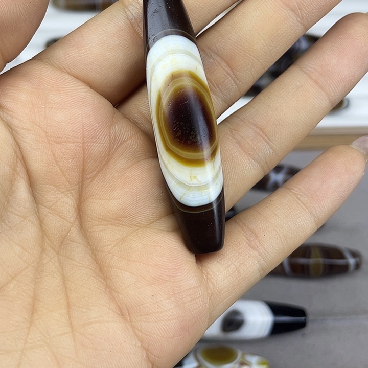 焦***鹏玛瑙/玉髓散珠缠丝玛瑙
