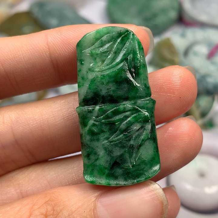 定制翡翠未镶嵌翡翠