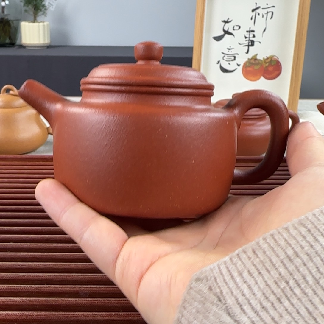 紫砂茶壶?****?微瑕德钟红降坡