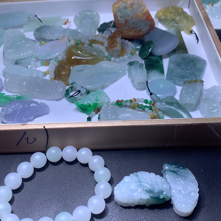 定制翡翠未镶嵌时**道翡翠