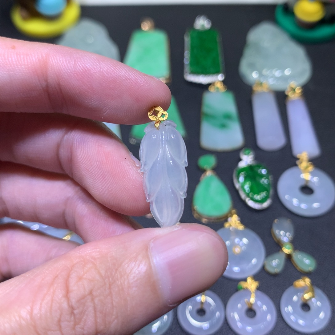 吊坠(不含链)18K金镶嵌翡翠