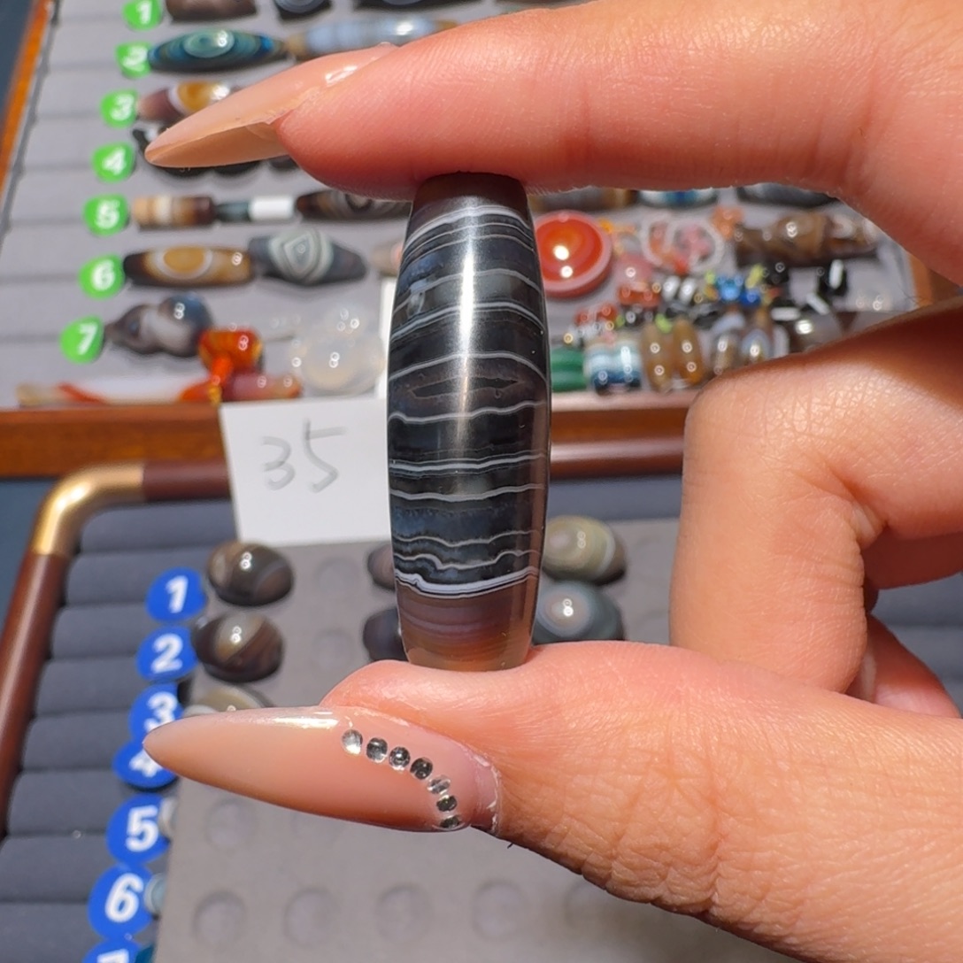 手***1玛瑙/玉髓未镶嵌珠宝半成品