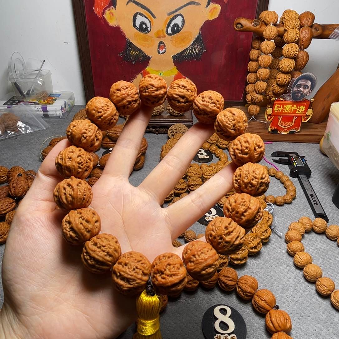 核桃b****y京八棱珊瑚手持88