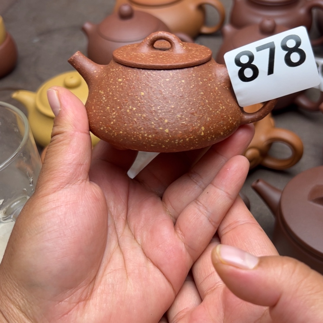 茶壶紫砂红降坡半手工130cc左右瑕疵