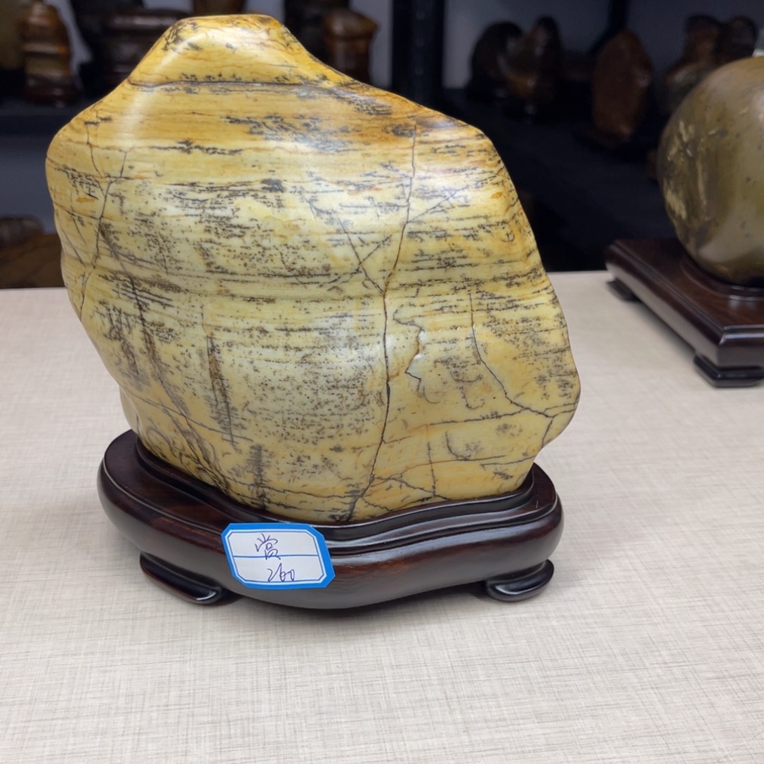 赏***目石材广西大化彩玉石配底座