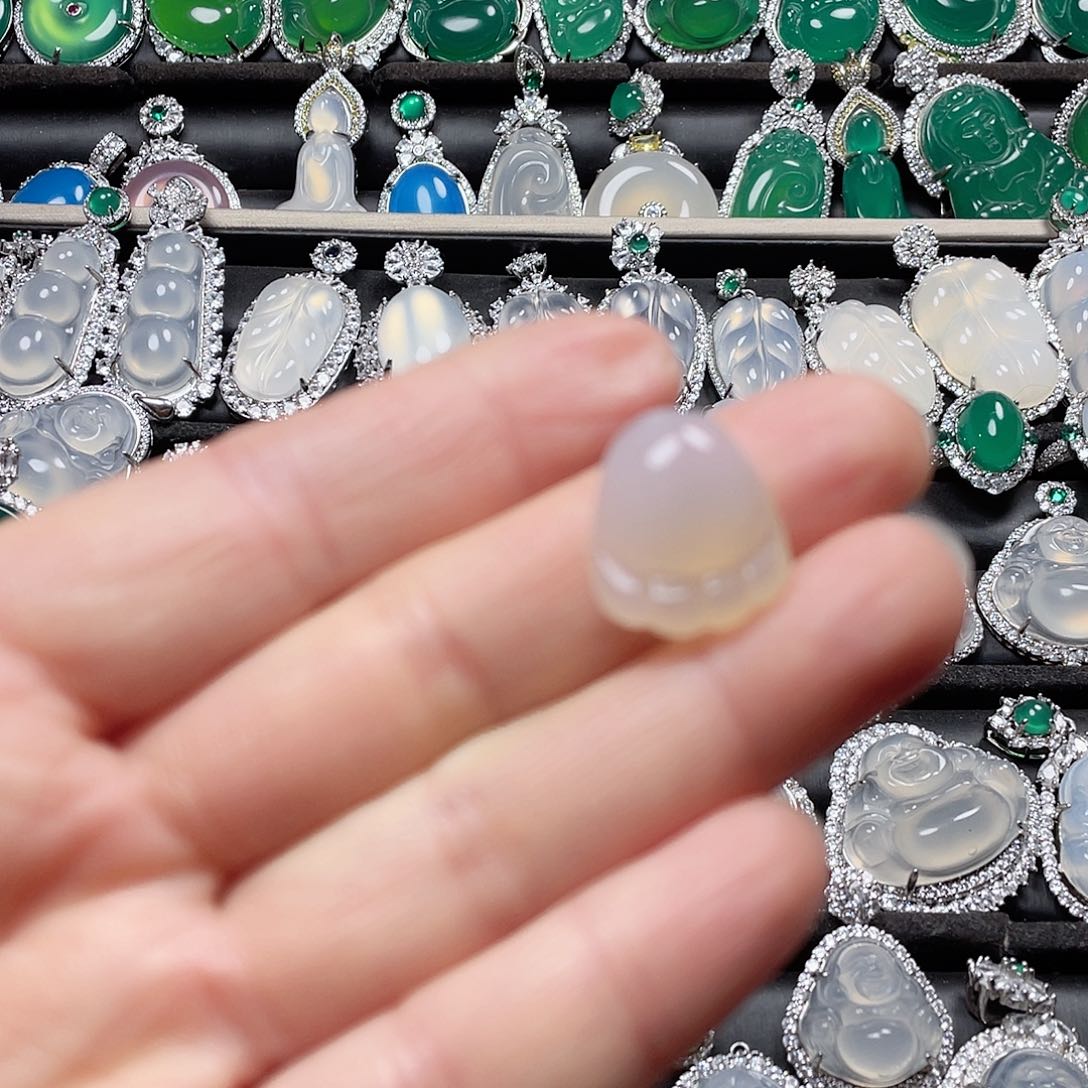 玛瑙/玉髓挂件未镶嵌