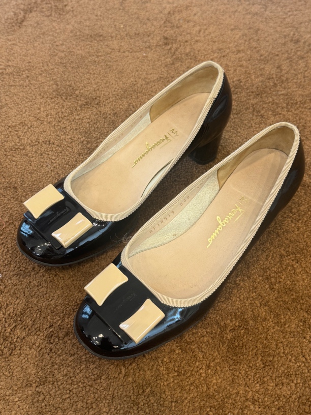95新 FERRAGAMO/菲拉格慕 粗跟女鞋35.5码时尚方头