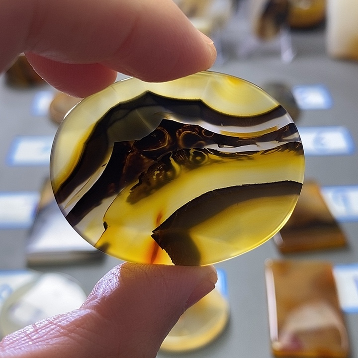 玛瑙/玉髓未镶嵌珠宝半成品113