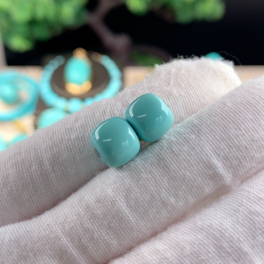 绿松石配珠未镶嵌笑**云