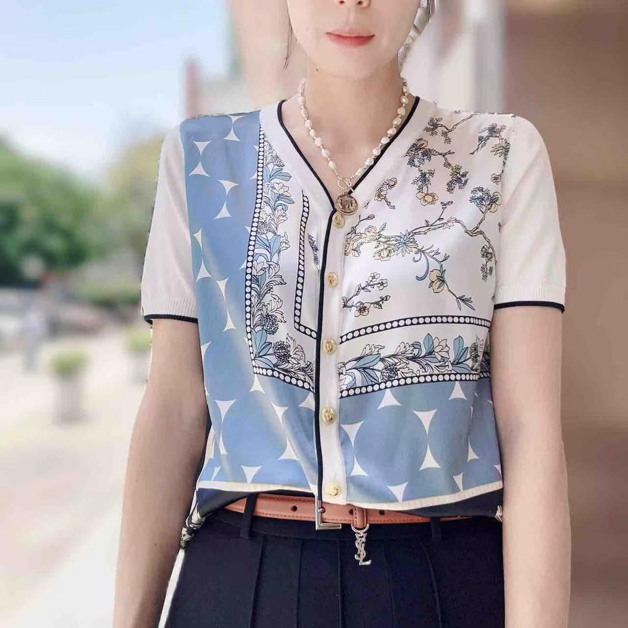 【盛夏果实】2025春夏SS 25101桑蚕丝拼接V领短袖开衫