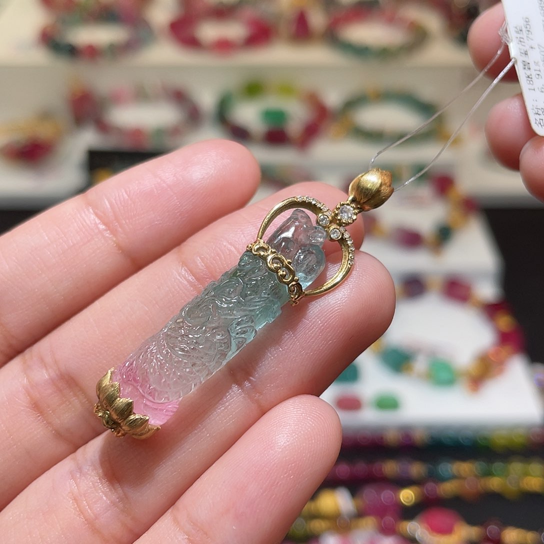 碧玺吊坠(不含链)18K金镶嵌 粉蓝盘龙