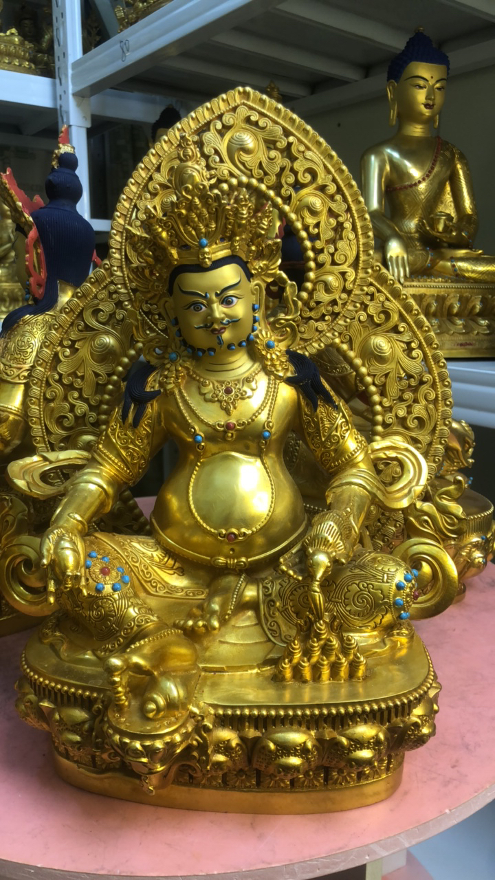 30公分黄财神加背光33公分