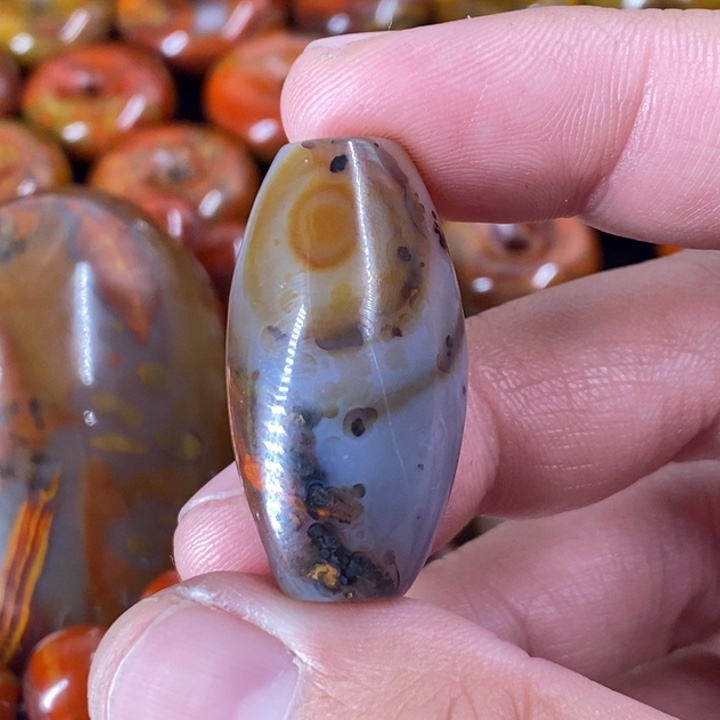 （***者玛瑙/玉髓未镶嵌手链