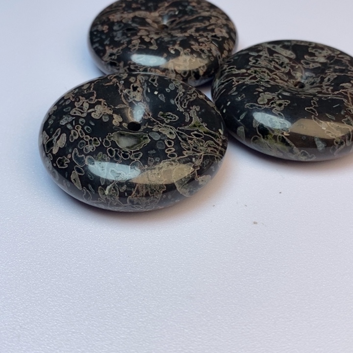 汝阳梅花玉厂家直销平扣47