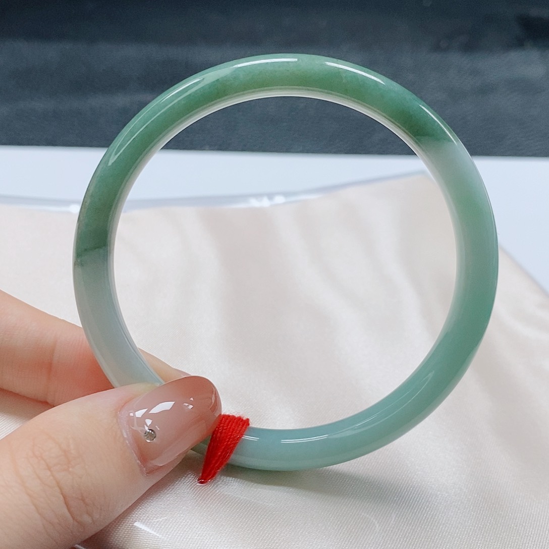 【闪购商品】未镶嵌手镯（圆镯）翡翠416号