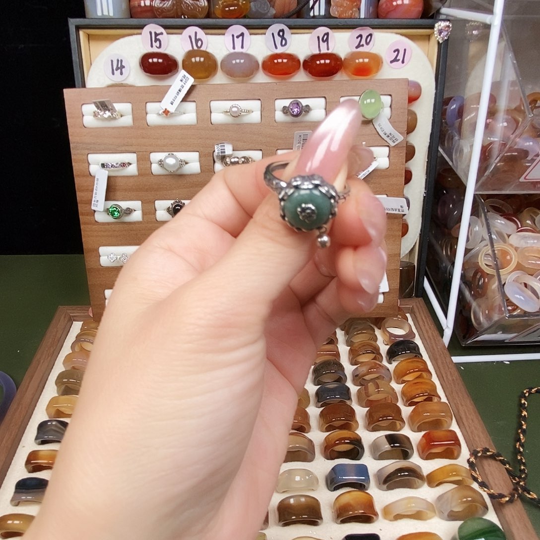 A****玛瑙/玉髓未镶嵌戒指