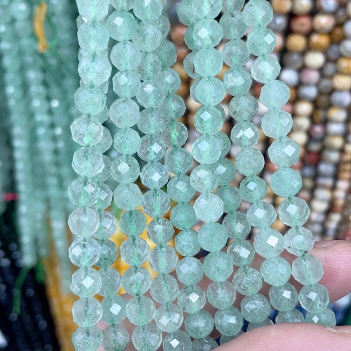 玛瑙/玉髓合金珠宝半成品一条6mm绿草莓晶切面