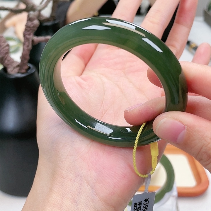 和田玉手镯54未镶嵌