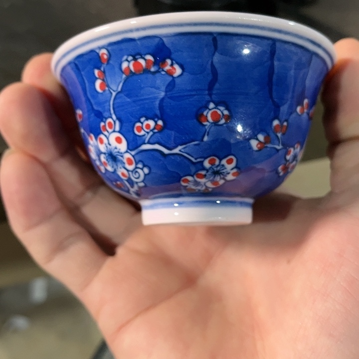 瓷片景德镇陶瓷杯子。红西西。