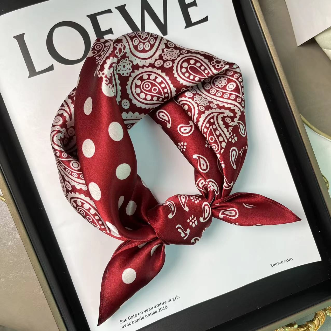 逐梦鸟桑蚕丝女士酒红色圆点波点腰果丝巾12姆米小方巾洋气春夏