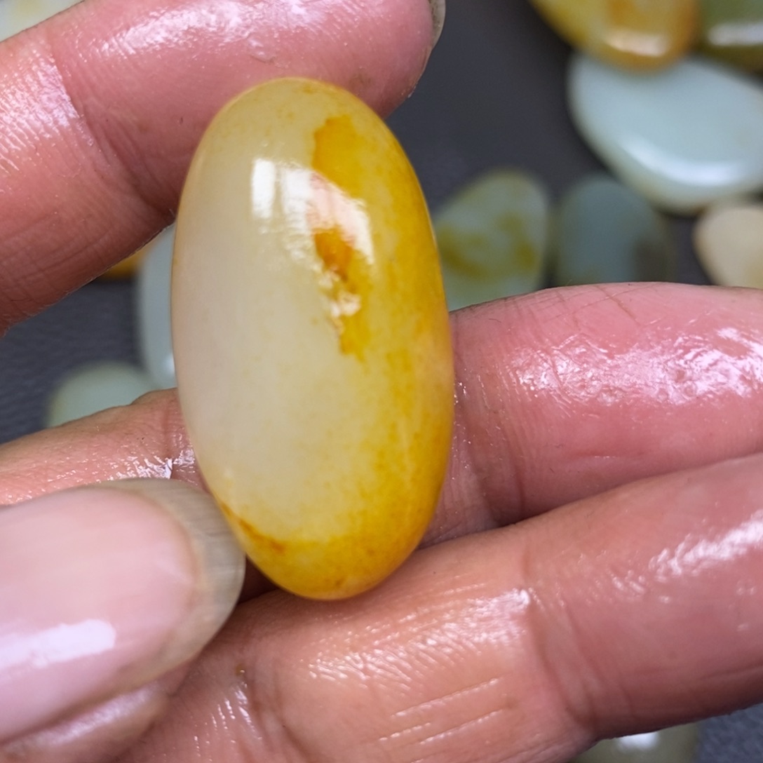 和田玉（糖玉）挂件未镶嵌